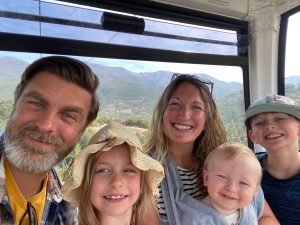 family-kids-cablecar-tirana-albania